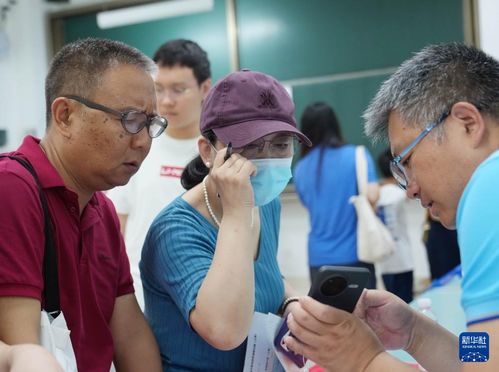 上海舉行2025年高校招生志愿填報現場咨詢會，助力考生科學規劃未來